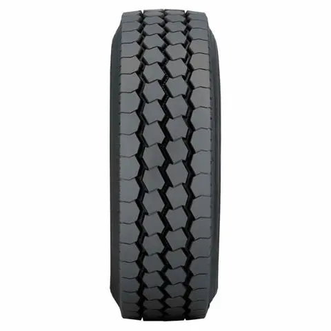 m320_tread_retouched.webp